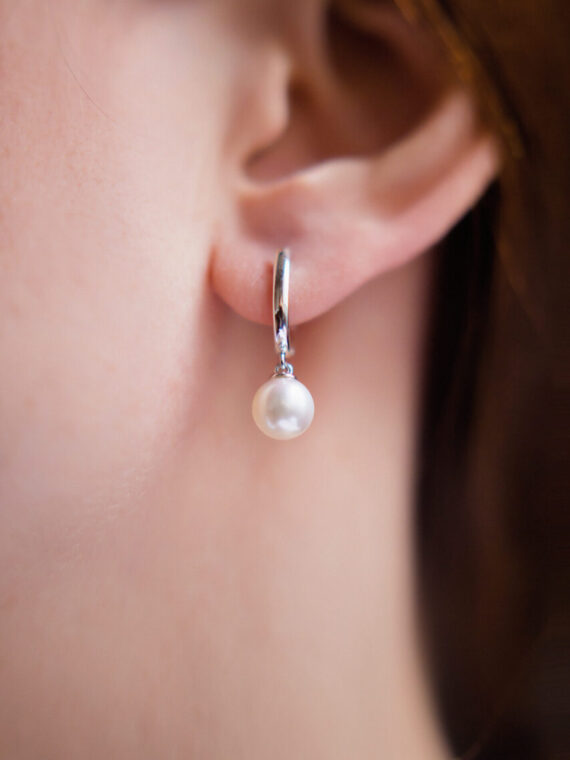 14K Gold Pearl earrings