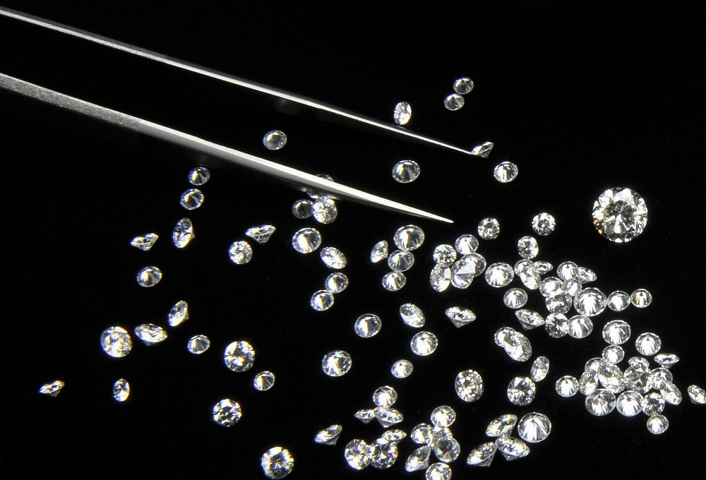 How much are small diamonds worth, and what does their price consist of?