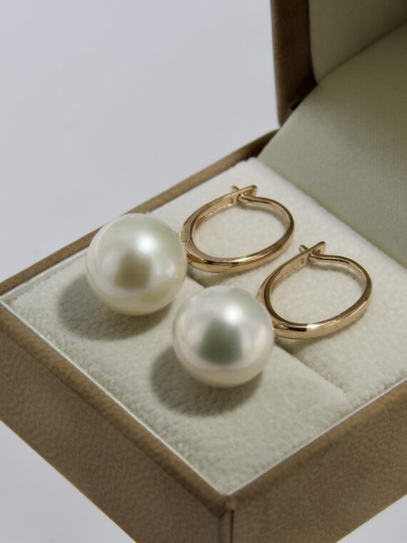 Kuldkõrvarõngad pärliga