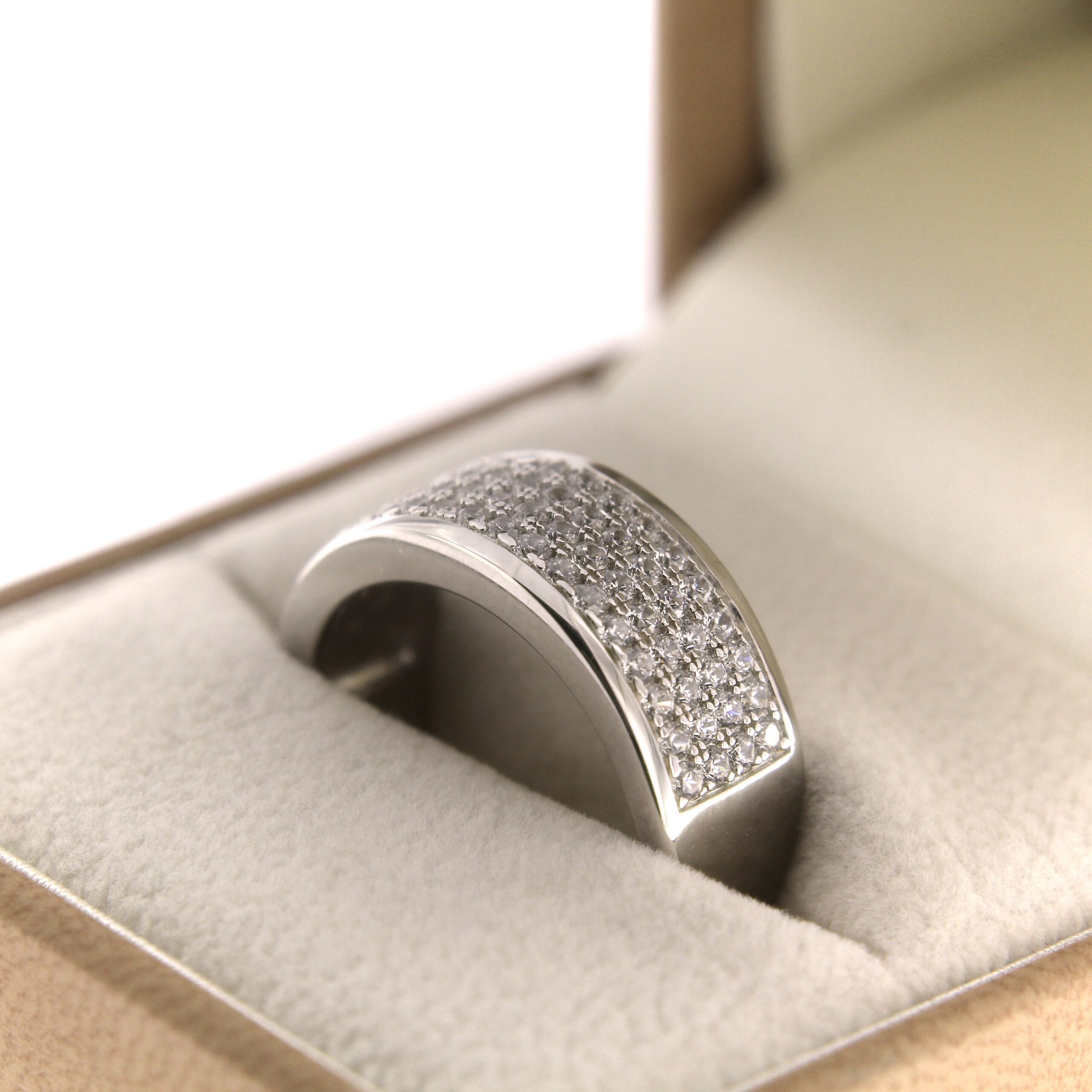 Серебряное кольцо