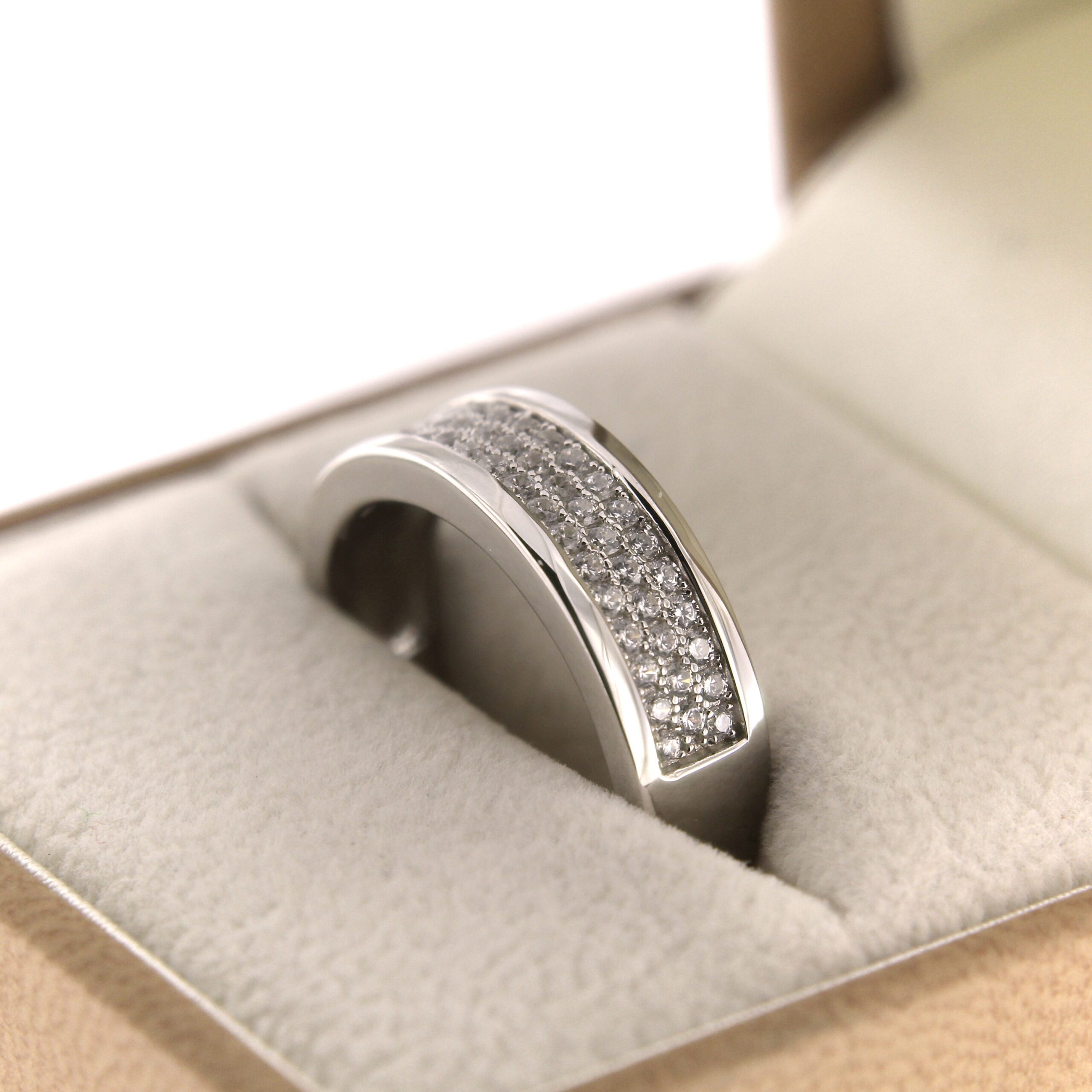 Серебряное кольцо