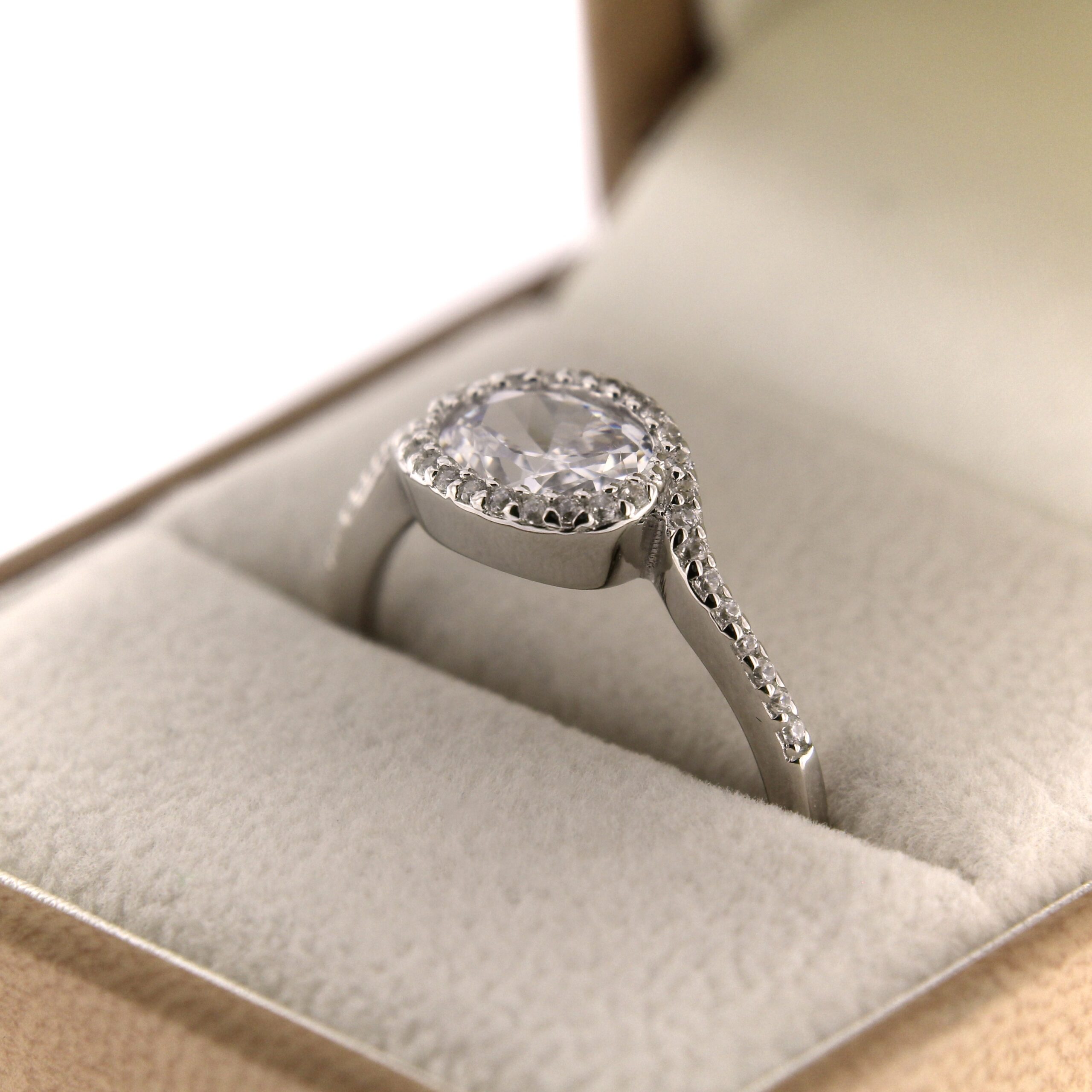 Серебряное кольцо