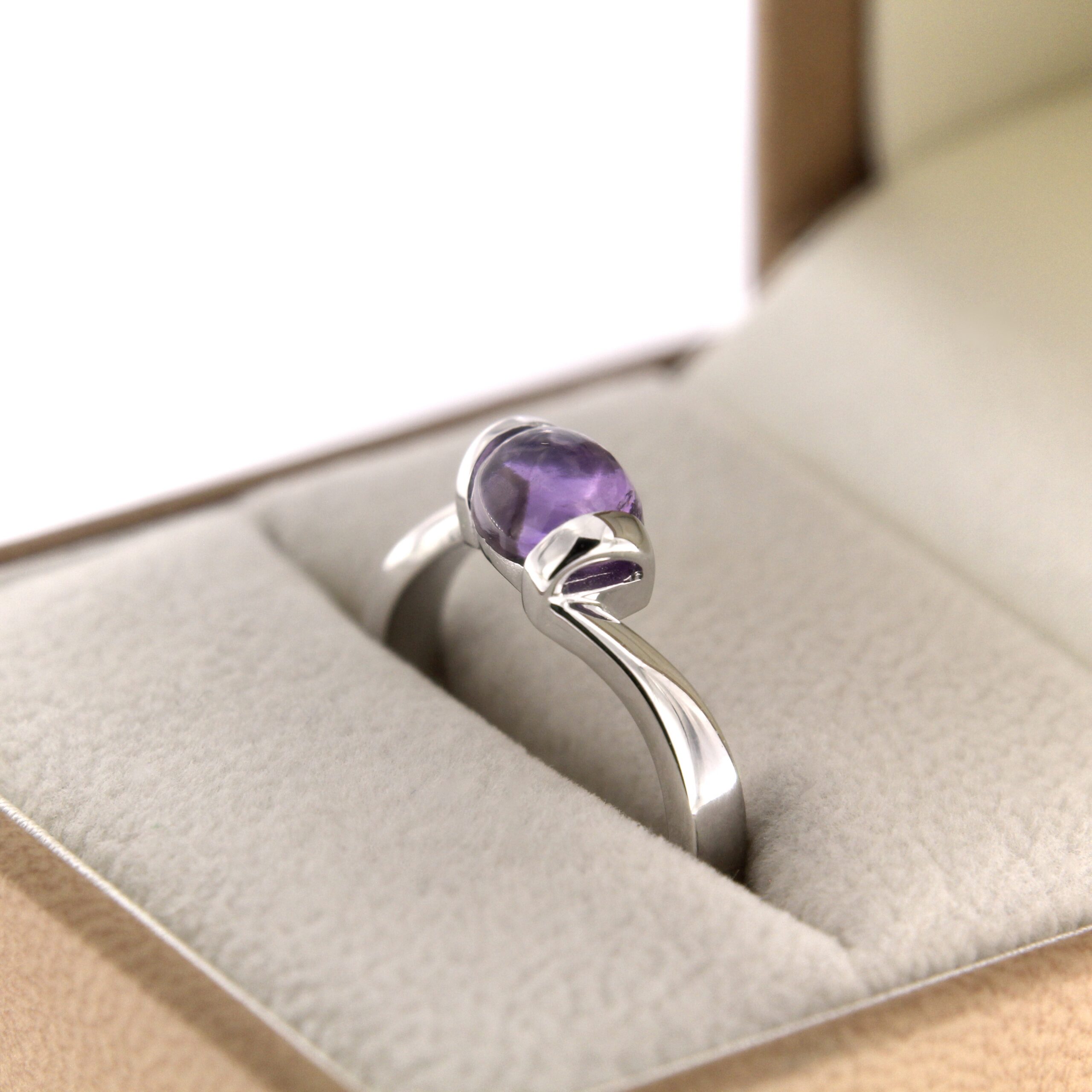 Серебряное кольцо