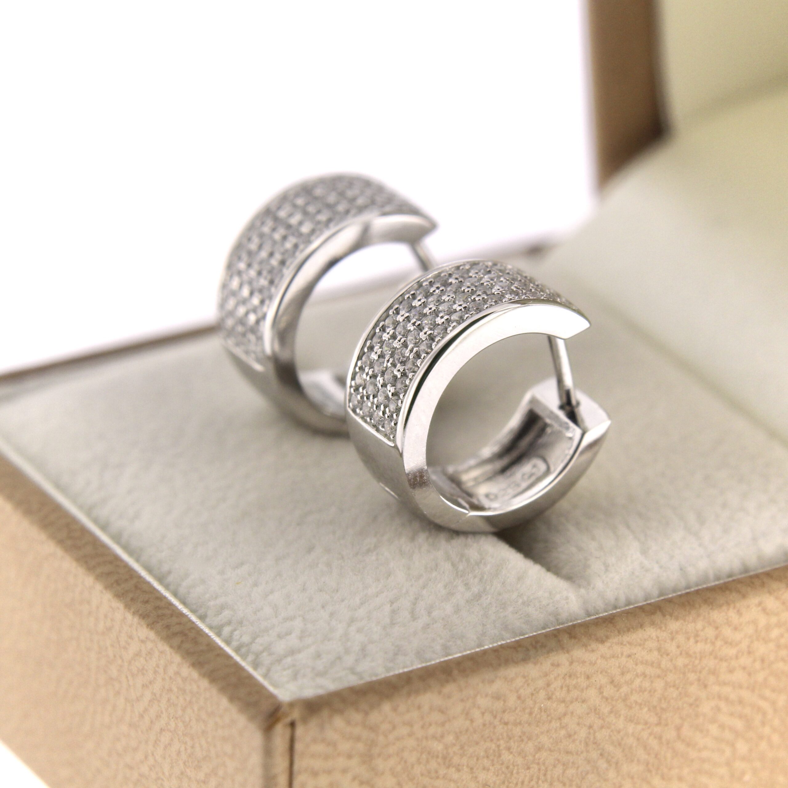 Серебряные серьги