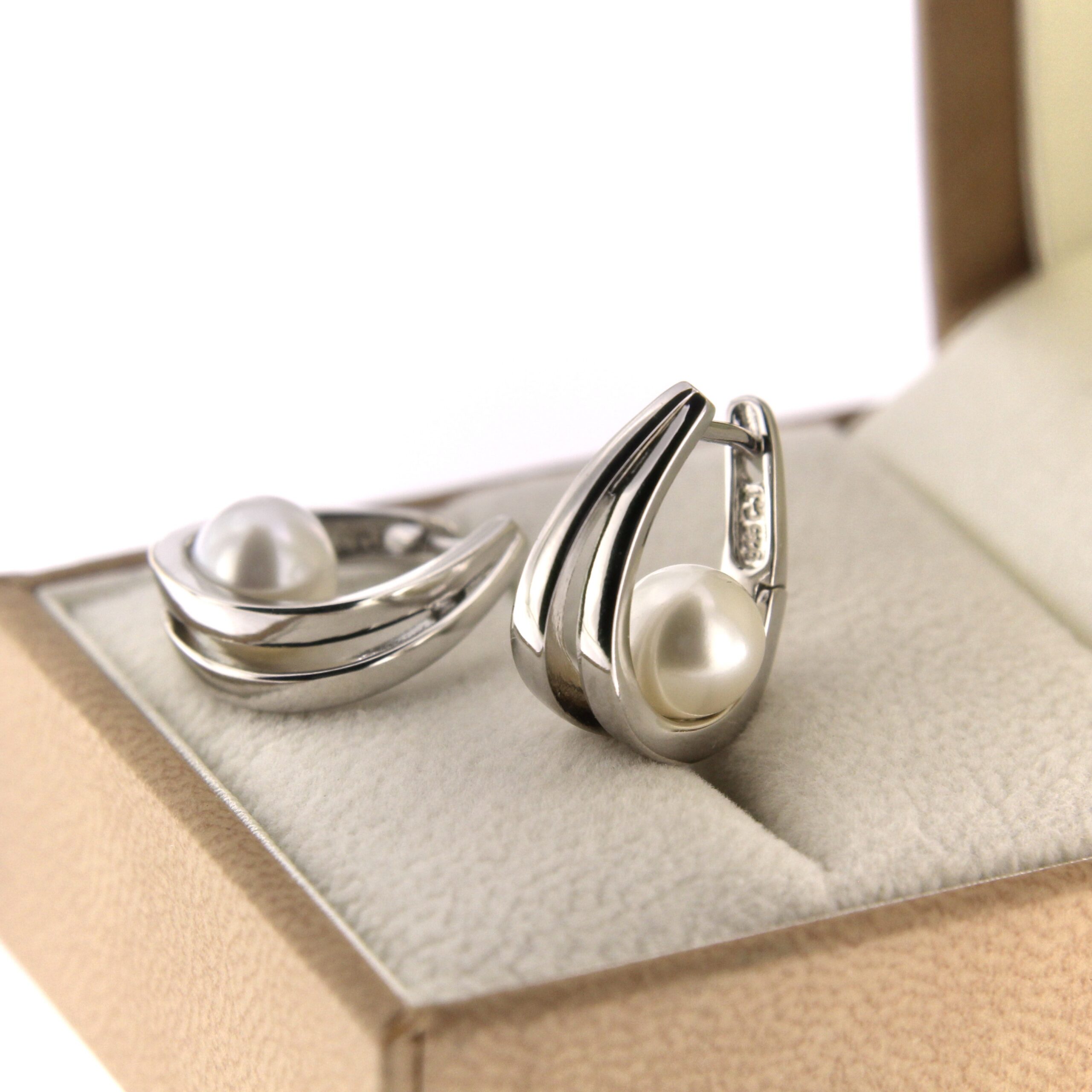 Серебряные серьги